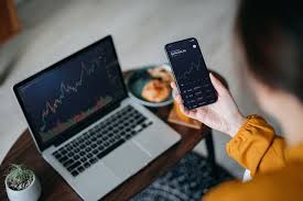 cold wallet vs hot wallet security comparison